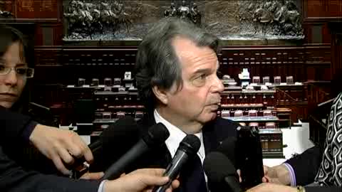BRUNETTA: 