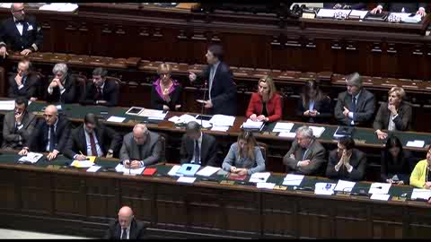 RENZI AI 5 STELLE: 