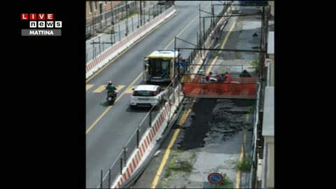 VIA MONTEZOVETTO, AMBULANZA BLOCCATA. ABITANTI: 