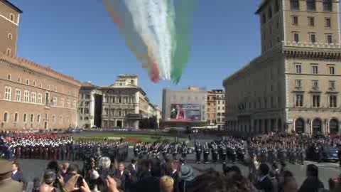 LE IMMAGINI DELLE FRECCE TRICOLORI ALLA FESTA DEL 2 GIUGNO 