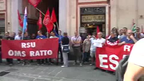 I LAVORATORI DI ESAOTE IN CORTEO PER LE STRADE DI GENOVA