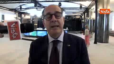 DE CASTRO: 
