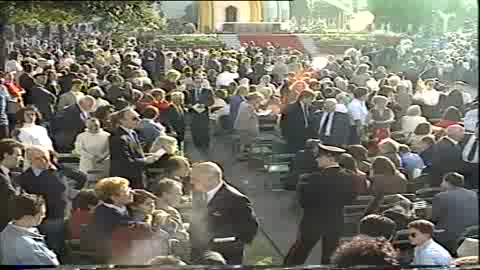 L'arrivo di Papa Giovanni Paolo II a Genova in Piazza della Vittoria