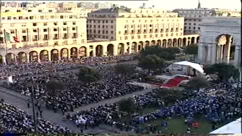 L'arrivo di Papa Giovanni Paolo II a Genova in Piazza della Vittoria - parte 4