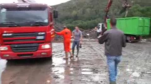 Alluvione, i detriti di Montoggio: una montagna immensa da smaltire