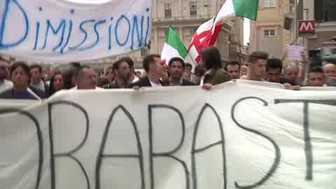 Corteo #OraBasta contro Burlando, Doria e Arpal: 