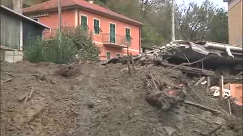 Leivi, il sindaco fa evacuare 36 famiglie e due ristoranti