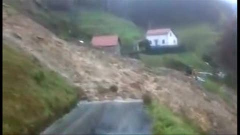 Frana a Campo Ligure: il video di un residente 