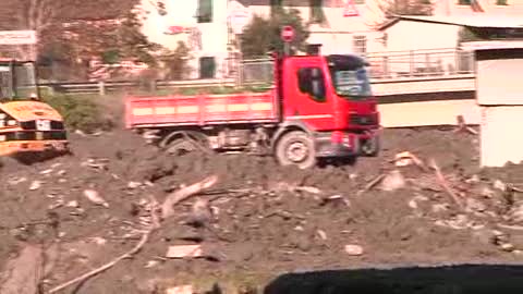 Mignanego prova a risollevarsi dal fango dell'alluvione