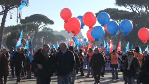 Le immagini della manifestazione Uil a Roma