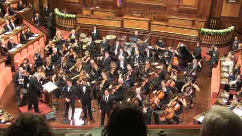 L'esecuzione di 'Bianco Natale' durante il Concerto a Palazzo Madama