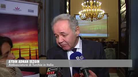 Sezgin, ambasciatore turco: 