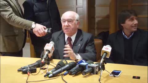 Tavecchio: "Vogliamo rinnovare il contratto a Conte"