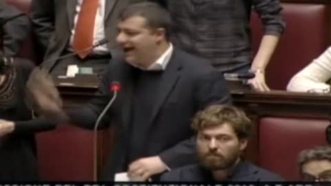 Riforme, bagarre in aula alla Camera