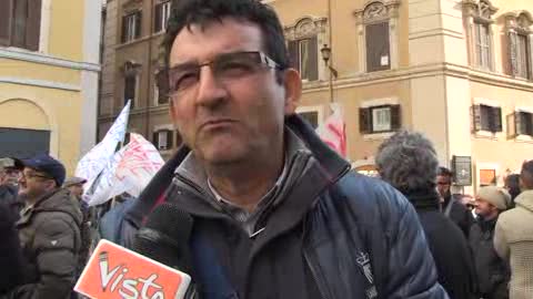 Ilva, protesta dei lavoratori a Montecitorio