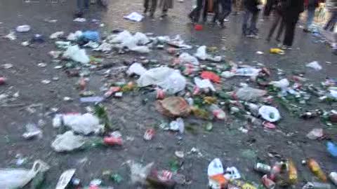 Hooligans olandesi a Roma, la devastazione in piazza di Spagna
