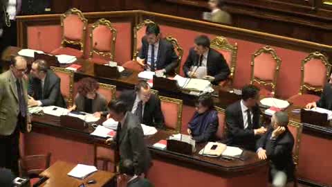 Renzi riferisce al Senato sul Consiglio Europeo (immagini)