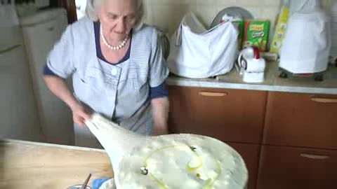 Viaggio in Liguria, la ricetta della torta Pasqualina 