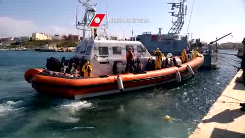 Pasqua, nuovi sbarchi di migranti a Lampedusa