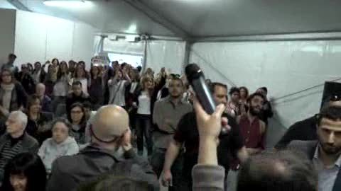 Contestazione nei confronti del ministro Giannini alla Festa dell'Unità a Bologna