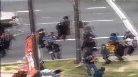Baltimora, le immagini degli scontri tra polizia e manifestanti