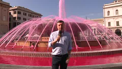 Il centro di Genova festeggia il Giro, disagi contenuti