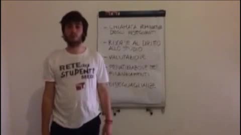 Scontro sulla 'Buona Scuola', gli studenti rispondono alla lavagna di Renzi