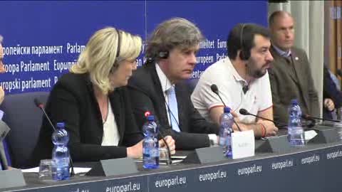 Migranti, Le Pen: 
