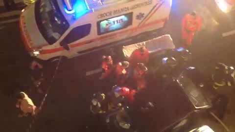 Scontro tra due auto all'incrocio, quattro feriti a Genova