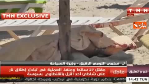 Strage di turisti in Tunisia, le prime immagini dei cadaveri in spiaggia