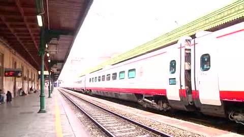 Pendolari Genova-Milano, protesta per le carrozze 'bollenti'