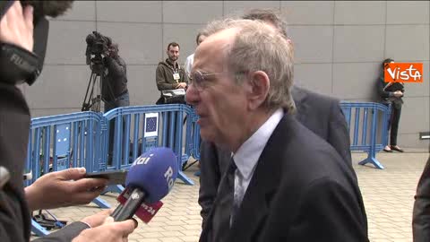 Ue, Padoan: 