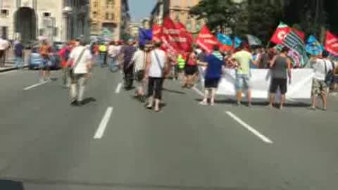 Sciopero partecipate, lavoratori in piazza a Genova /4