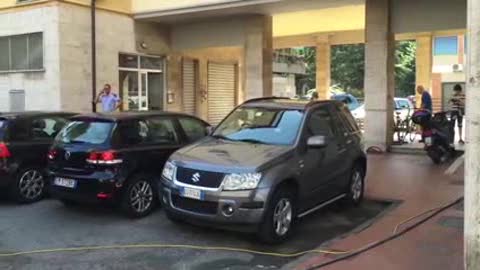 Esplode tubatura, trenta famiglie senza acqua in via XXIIII Maggio