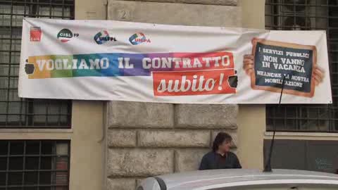 Manifestazione di Cgil, Cisl e Uil davanti al Ministero della Funzione Pubblica