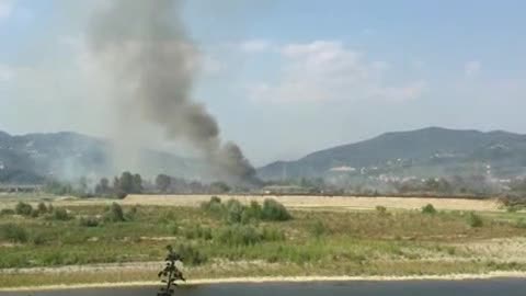 Maxi incendio nella zona del Magra, fumo intenso e danni