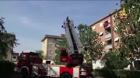Firenze: incendio in appartamento, intervento dei vigili del fuoco