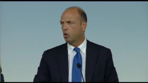 Alfano dribbla domanda su Marino: 