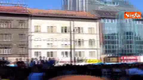 Budapest, migranti protestano in centinaia nella stazione dei treni