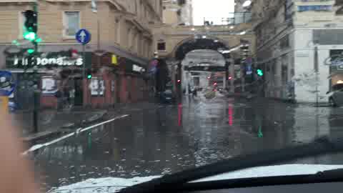 Maltempo, pioggia poco intensa in centro a Genova