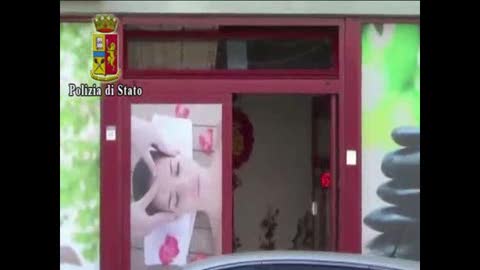 Puglia: giro di prostituzione in centri massaggi, arrestato docente universitario
