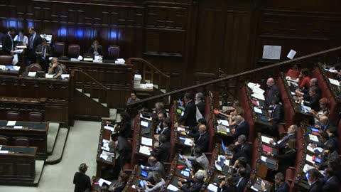 Immigrazione, alla Camera protesta di Sel contro le politiche di Orban
