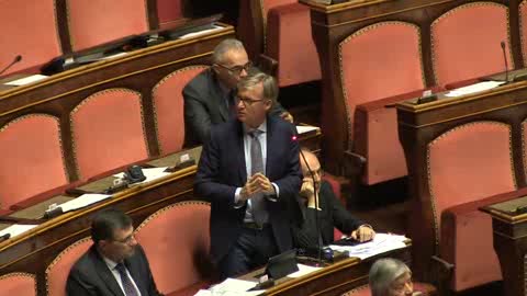 Riforma, discussione in Senato: aula semi vuota e ministro Boschi assente
