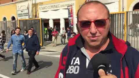 Genoa, i tifosi festeggiano il successo col Milan: 