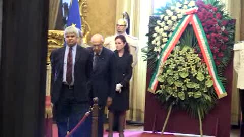 L'omaggio di Napolitano alla camera ardente di Ingrao