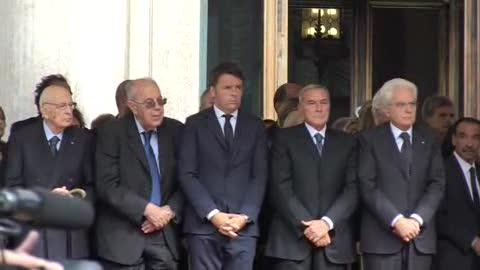 Ingrao: pugni alzati e 