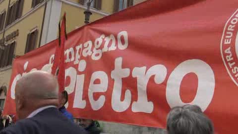 Ingrao: I volti della politica per l'ultimo saluto in Piazza montecitorio