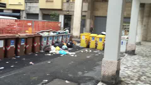 La Spezia, ennesima 'cartolina' di degrado in piazza Caduti