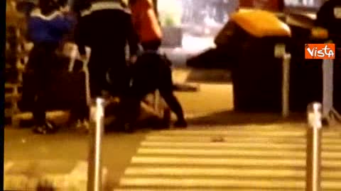 Attentati Parigi, le immagini di una sparatoria