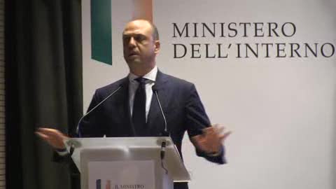 Strage di Parigi, Alfano: 
